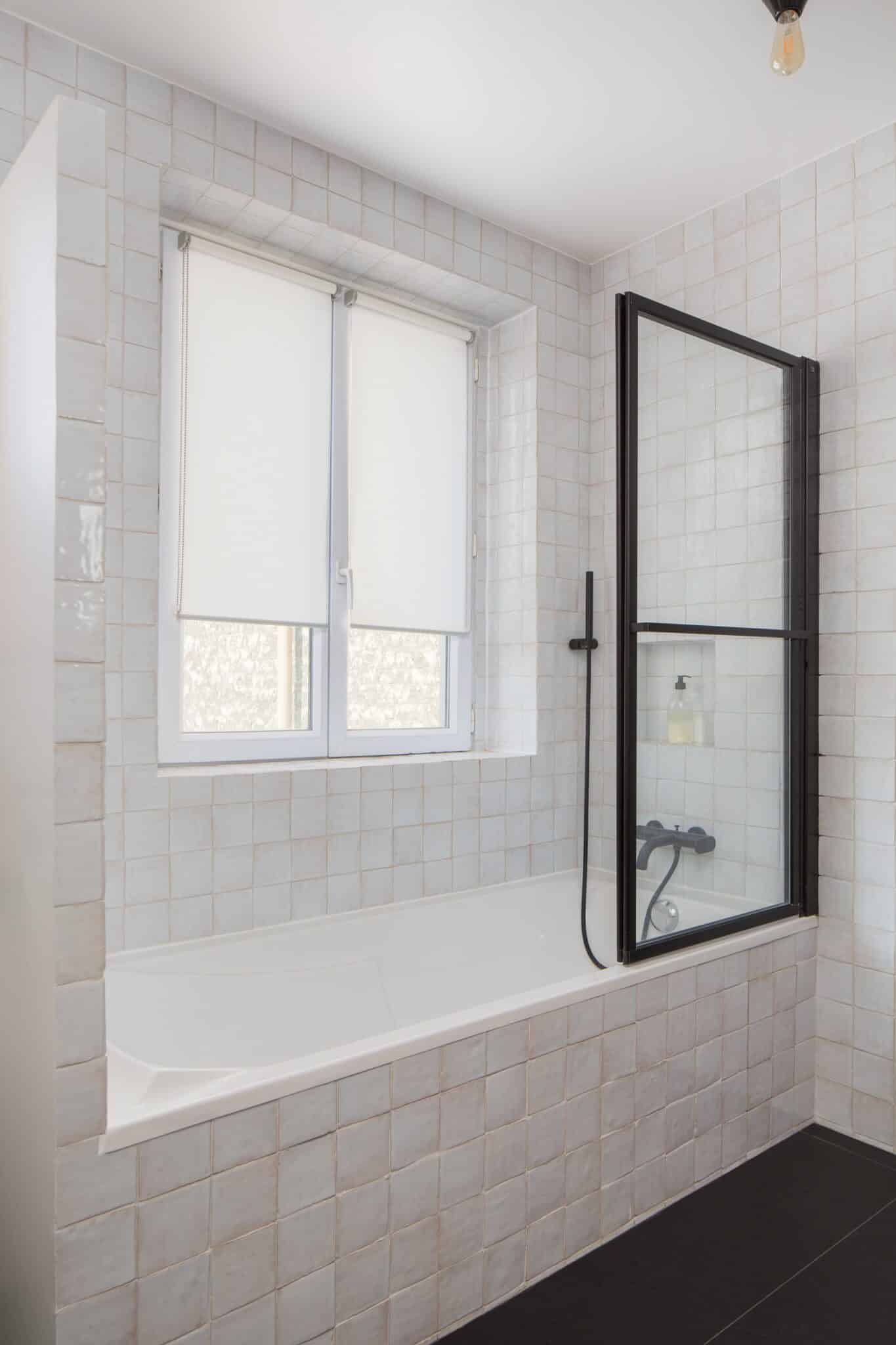 Détail rénovation salle de bain à Paris 8ème - Azurix