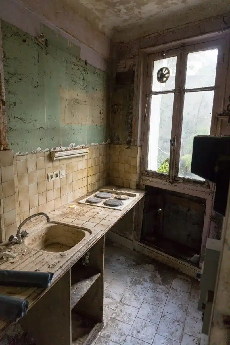 Cuisine avant rénovation à Fontenay-sous-Bois